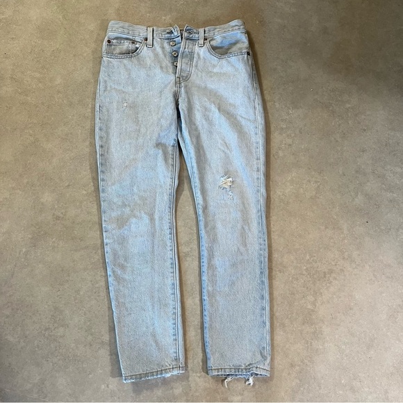 Levi's 501 Light Blue Denim Jeans. Button fly. Rips. Size 27. Leg 28. Like new - Picture 4 of 9